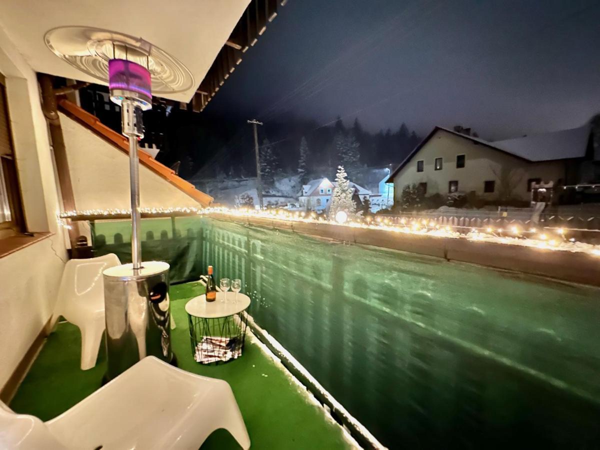 Champion'S Apartment Balkon Garaz Klima Щирк Экстерьер фото